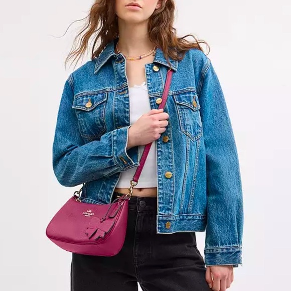 New COACH Teri Shoulder Bag With Bow Charm - Picture 4 of 8